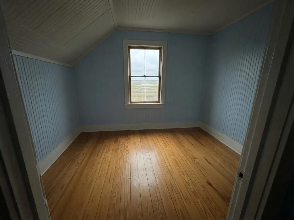 Hardwood floor refinishing in Mathews, VA